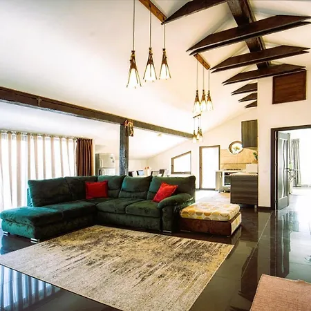 Calea Poienii Penthouse *
