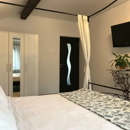 Calea Poienii Penthouse Apartman Brassó